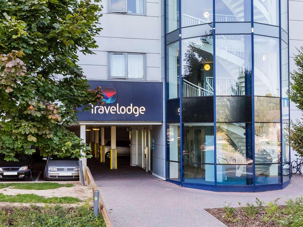 Travelodge Guildford Kültér fotó