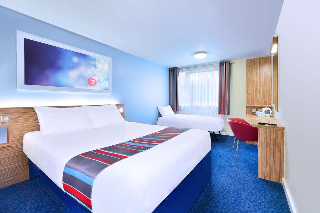 Travelodge Guildford Szoba fotó