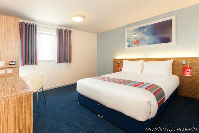 Travelodge Guildford Kültér fotó