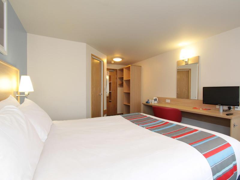 Travelodge Guildford Kültér fotó